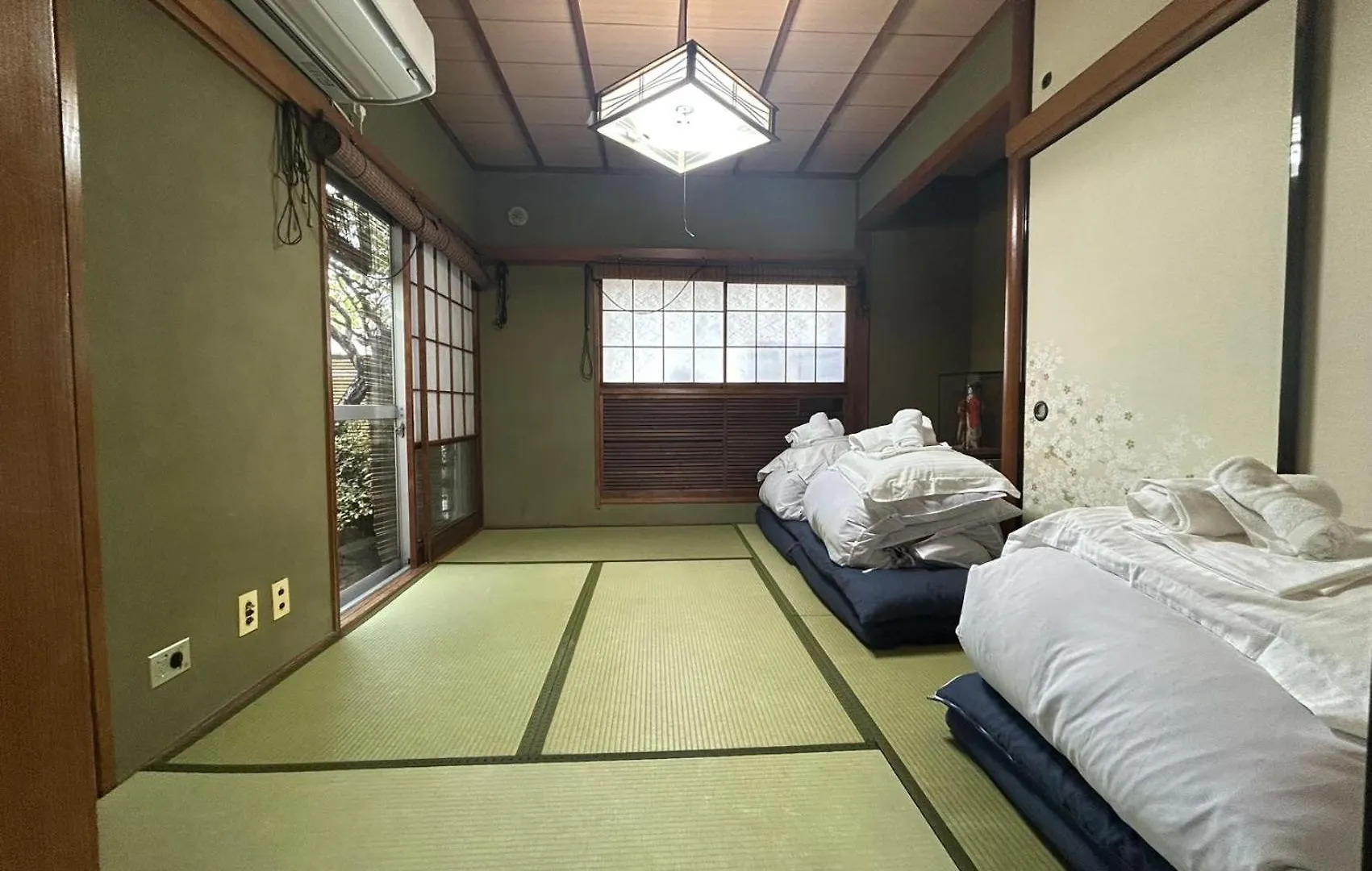 Shinjuku Shin-Okubo Japanese Style Inn Tokyo Japan
